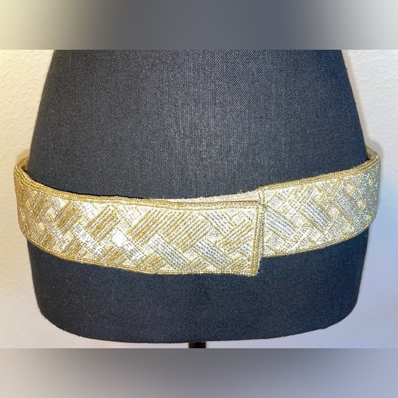 NWT - Vintage Le Regale Gold Cross Pattern Beaded Belt - Size L main image 4
